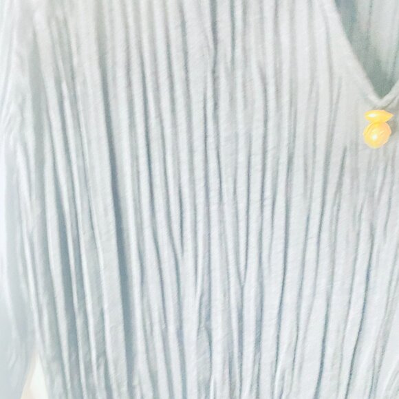 Vince Crinkled V-Neck Blouse – Black, Size L, Made in China - Picture 9 of 15